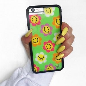 ISO wildflower smiley flower green case